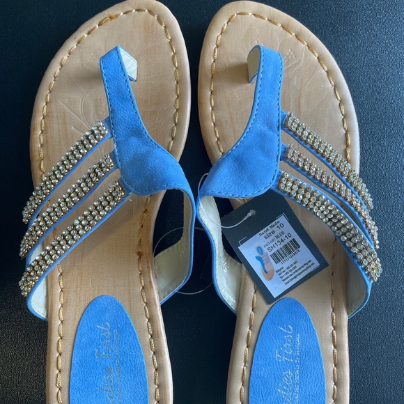 Handcrafted Blue luxury women slippers - Picture 2 of 3